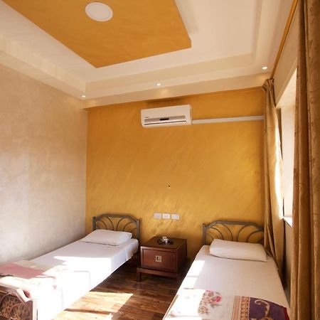 Erasmus Student House By Sunrise Hostel อัมมาน ภายนอก รูปภาพ