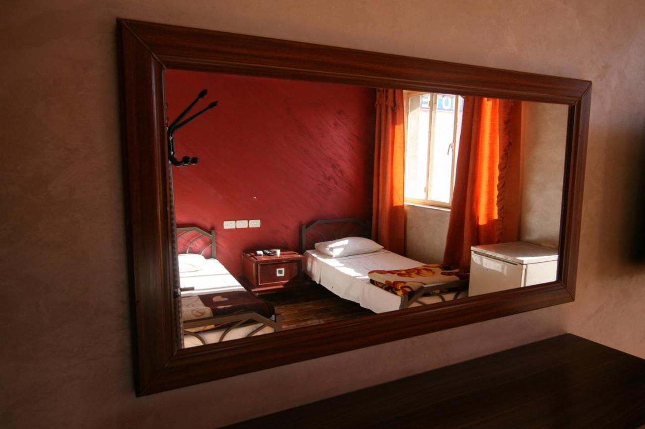 Erasmus Student House By Sunrise Hostel อัมมาน ภายนอก รูปภาพ